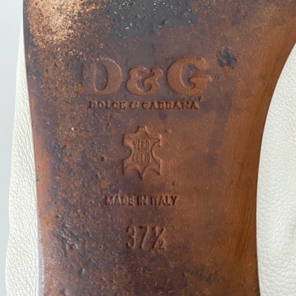 Dolce & Gabbana Belt Flats - Picture 8 of 8